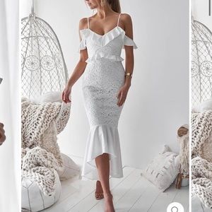 Beautiful white lace dress! Size 4